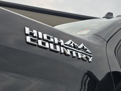 Used 2022 Chevrolet Silverado 2500 High Country AWD/4WD image 10