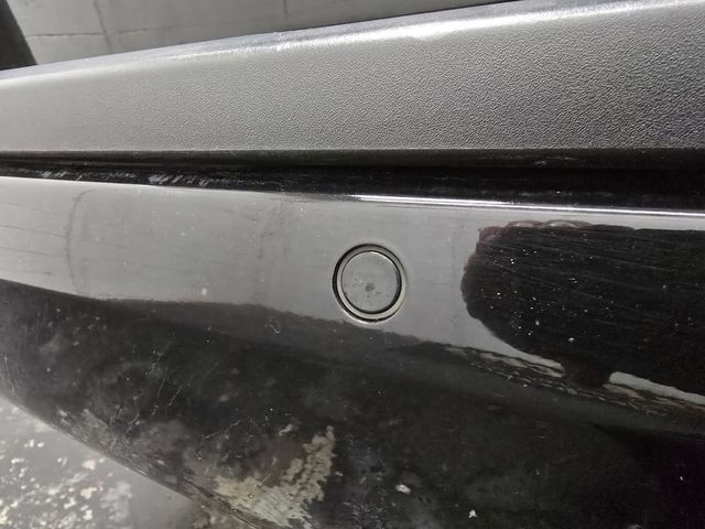 Used 2018 GMC Yukon SLT w/ Open Road Package AWD/4WD image 11