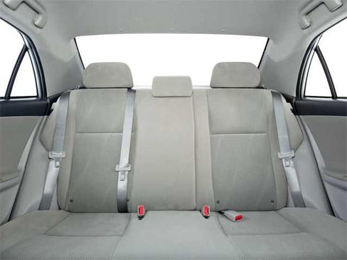 Used 2013 Toyota Corolla LE FWD image 10