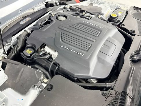 Used 2016 Jaguar F-TYPE R AWD/4WD image 39