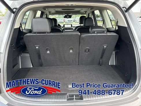 Used 2022 Kia Telluride EX w/ EX Premium Package AWD/4WD image 14