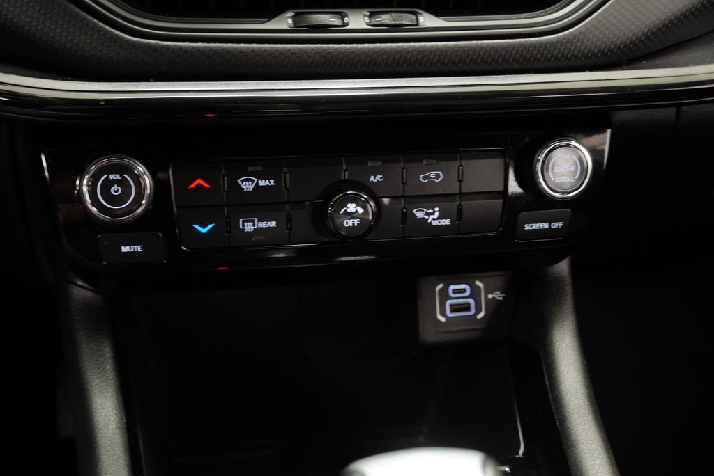 Certified 2025 Jeep Compass Latitude w/ Altitude Special Edition AWD/4WD image 28