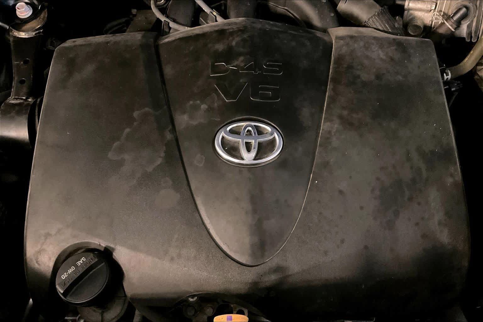 Used 2017 Toyota Highlander Limited AWD/4WD image 29