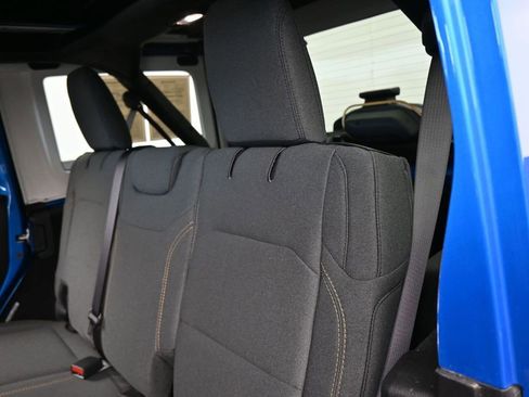 Used 2025 Jeep Wrangler Unlimited Sport AWD/4WD image 28