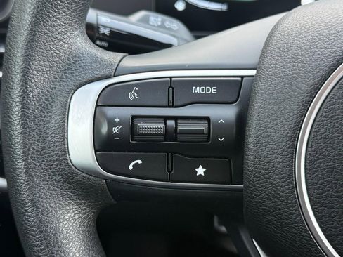 Used 2025 Kia Sportage LX image 31