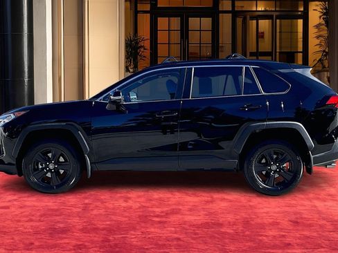 Used 2020 Toyota RAV4 XLE image 14