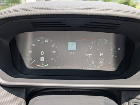 Certified 2024 Land Rover Discovery Dynamic SE image 10