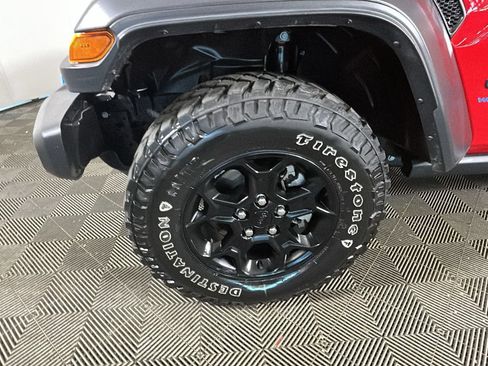 Used 2023 Jeep Wrangler Unlimited w/ Cold Weather Group AWD/4WD image 11