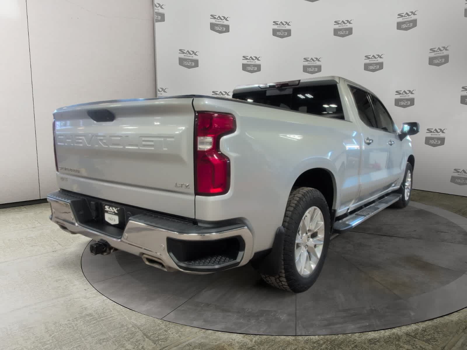 Used 2021 Chevrolet Silverado 1500 LTZ w/ LTZ Premium Package AWD/4WD image 5