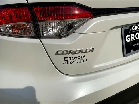 Used 2024 Toyota Corolla LE image 32