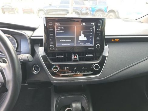 Used 2020 Toyota Corolla SE image 18