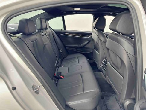 Used 2018 BMW 530e image 41