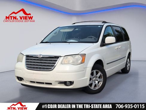 Used 2010 Chrysler Town & Country Touring FWD image 1