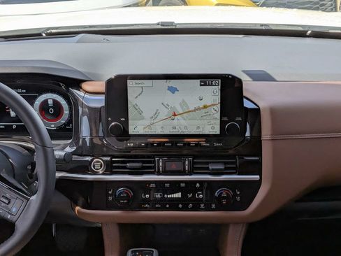Used 2024 Nissan Pathfinder Platinum w/ Cargo Package FWD image 18