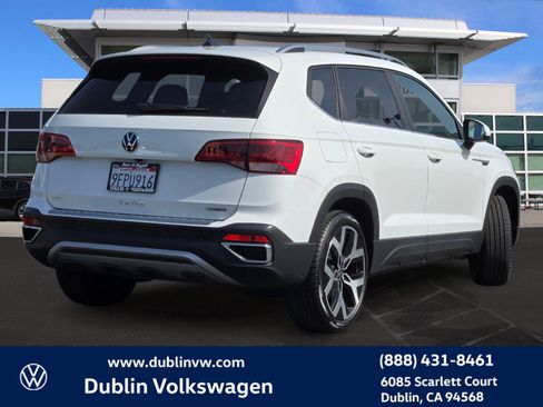 Certified 2023 Volkswagen Taos SEL image 4