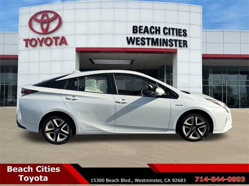 Used 2016 Toyota Prius Four Touring image 13