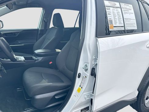 Used 2024 Toyota RAV4 LE image 19