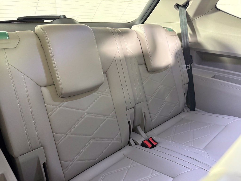 Used 2024 Volkswagen Atlas SE FWD image 18