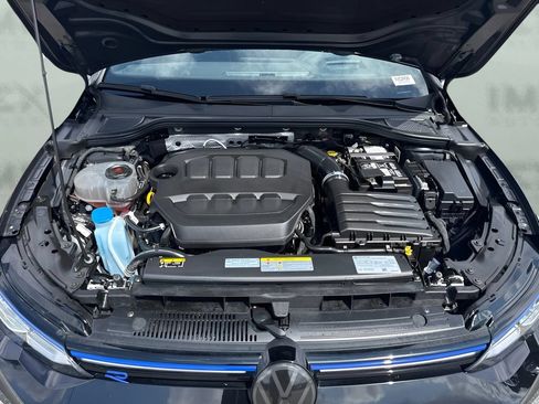 Used 2024 Volkswagen Golf R AWD/4WD image 18