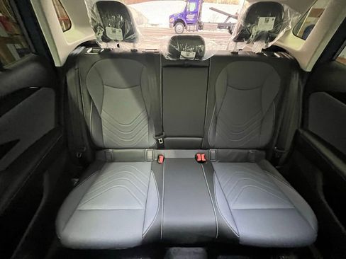 New 2026 Volkswagen Tiguan SE image 24