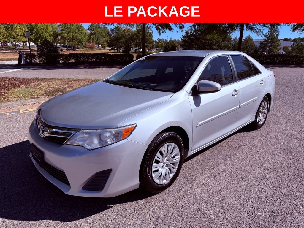 Used 2014 Toyota Camry LE FWD image 3