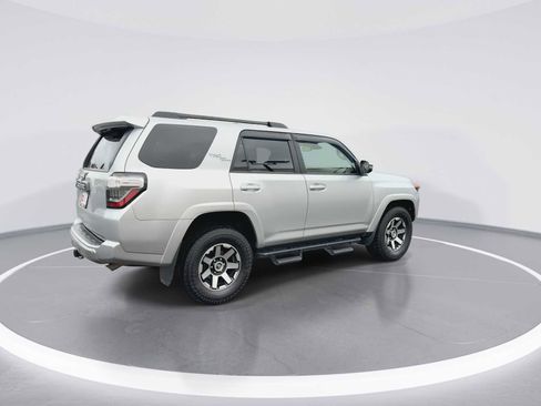 Certified 2022 Toyota 4Runner TRD Off-Road Premium image 8