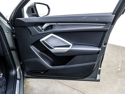 Used 2025 Audi Q3 2.0T Premium Plus w/ Premium Plus Package image 25