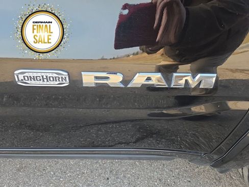 Used 2019 RAM 1500 Limited image 10