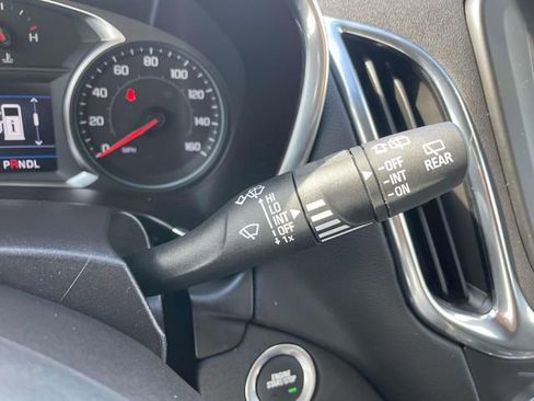 Used 2024 Chevrolet Equinox LT image 33