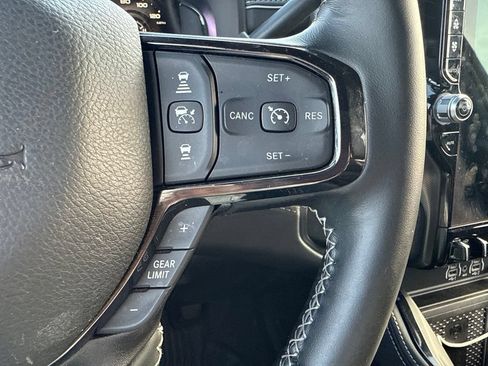 Used 2025 RAM 3500 Limited AWD/4WD image 26