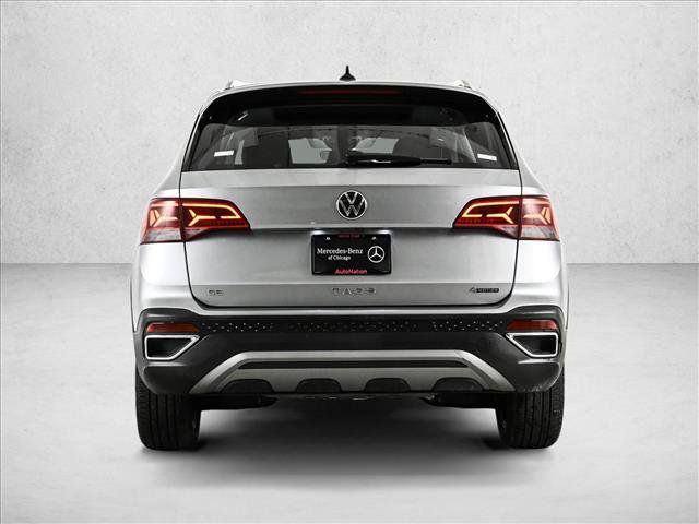 Used 2023 Volkswagen Taos SE w/ Panoramic Sunroof Package AWD/4WD image 7