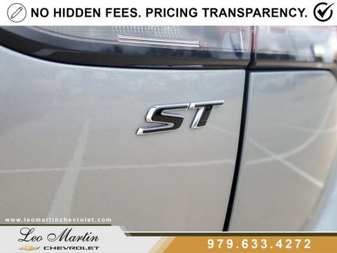 Used 2023 Buick Envision Essence w/ Sport Touring Package AWD/4WD image 6