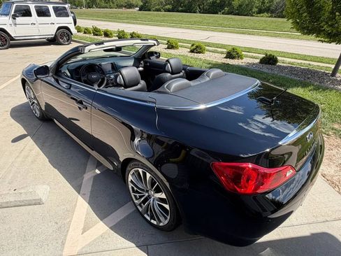 Used 2013 INFINITI G37 Convertible w/ Premium Pkg RWD image 11