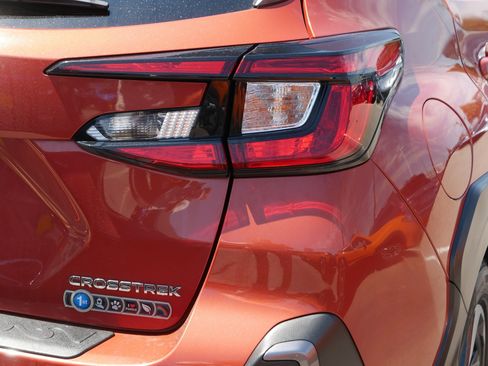 Used 2024 Subaru Crosstrek 2.5i Limited AWD/4WD image 17