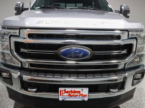 Used 2022 Ford F250 Lariat w/ Lariat Ultimate Package image 4