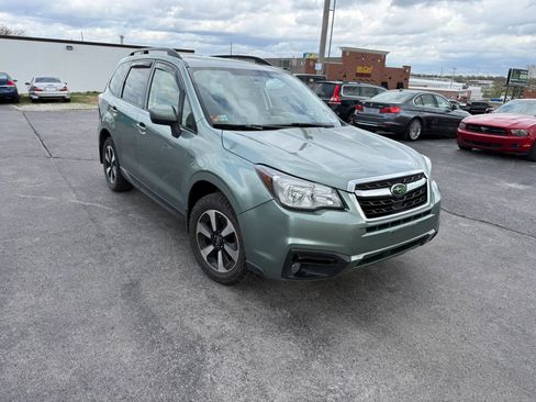 Used 2017 Subaru Forester 2.5i Premium image 1