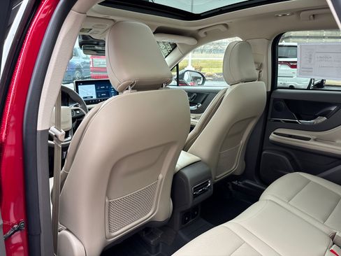 Certified 2023 Lincoln Corsair AWD w/ Equipment Group 101A image 28