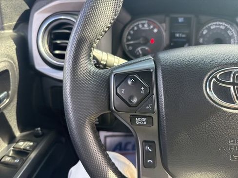 Used 2021 Toyota Tacoma TRD Sport image 29
