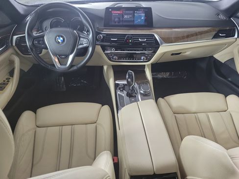 Used 2018 BMW 530i xDrive image 11
