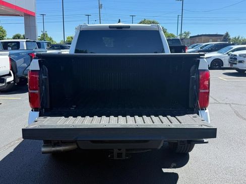 Used 2025 Toyota Tacoma TRD Sport AWD/4WD image 5