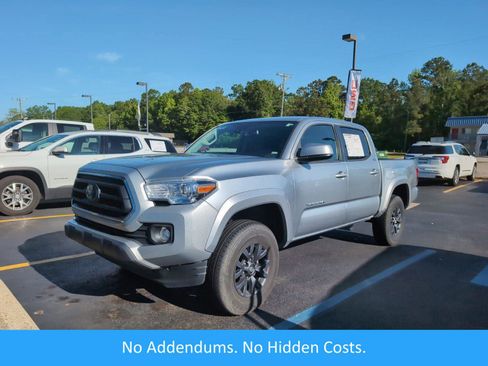 Used 2023 Toyota Tacoma SR5 AWD/4WD image 1