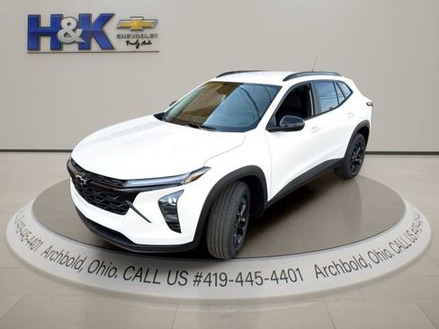 New 2026 Chevrolet Trax LT w/ Driver Confidence Package FWD image 5