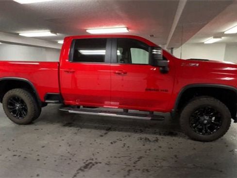 Used 2022 Chevrolet Silverado 2500 LT w/ Convenience Package image 9