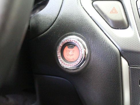 Used 2020 Nissan Pathfinder SL AWD/4WD image 12