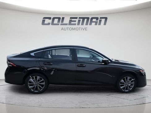 New 2026 Nissan Sentra SL w/ Floor Mat Package FWD image 3