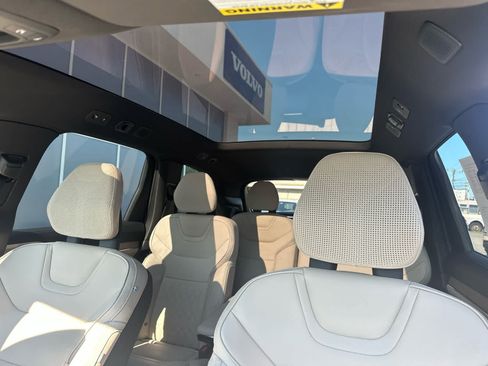 Used 2025 Volvo EX90 Ultra AWD/4WD image 12