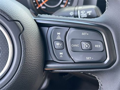 New 2025 Jeep Gladiator Sport image 27