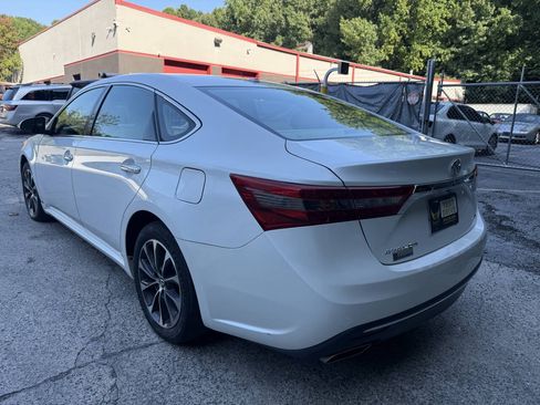 Used 2016 Toyota Avalon XLE FWD image 9