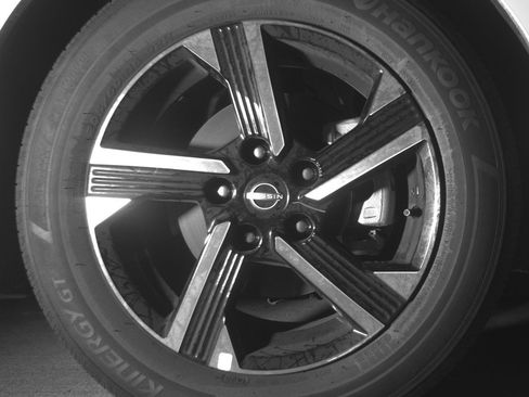 Used 2025 Nissan Sentra SV image 13