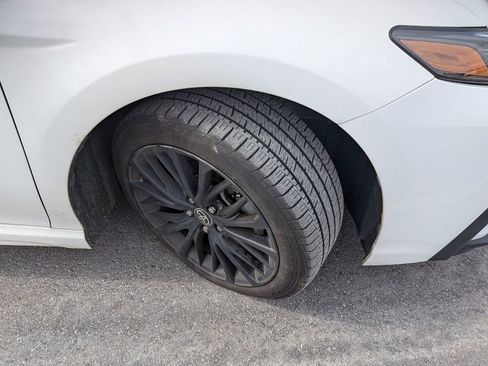 Used 2021 Toyota Camry SE w/ Convenience Package image 13